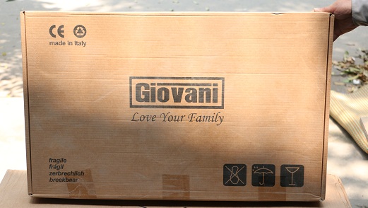 vỏ hộp của bếp từ Giovani