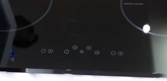 bảng điều khiển của bếp